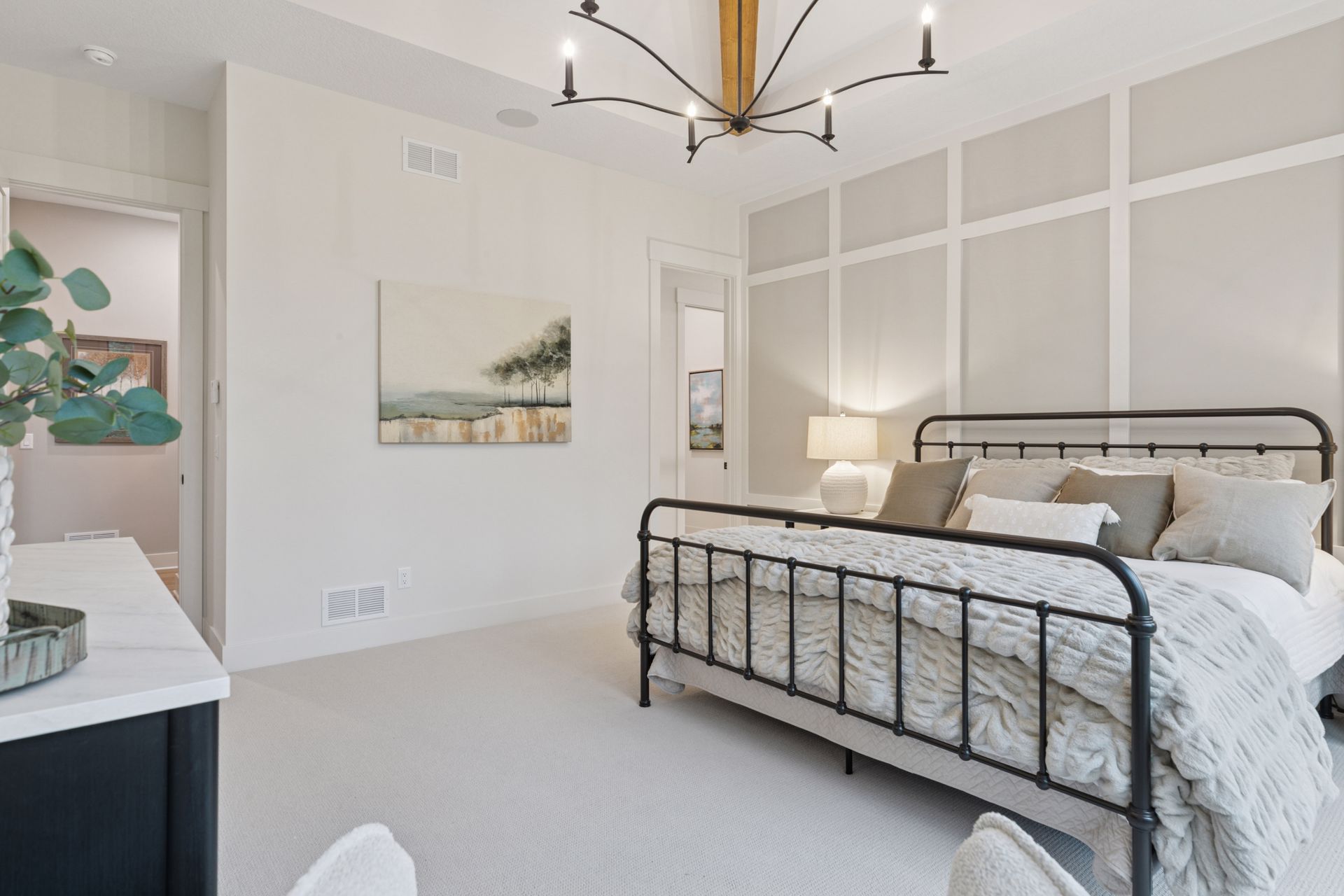 Owner’s suite special wall details